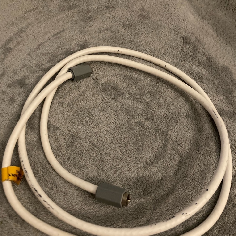 Cable connector